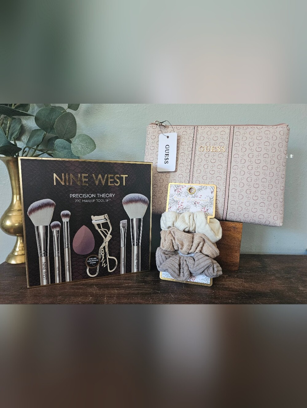 NWT Beauty Bundle GUESS Pink Makeup Bag Nine West 7Pc Brush Set & Scrunchies